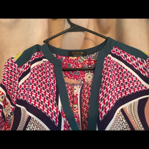 Reneec. Top-Like New - Picture 2 of 2